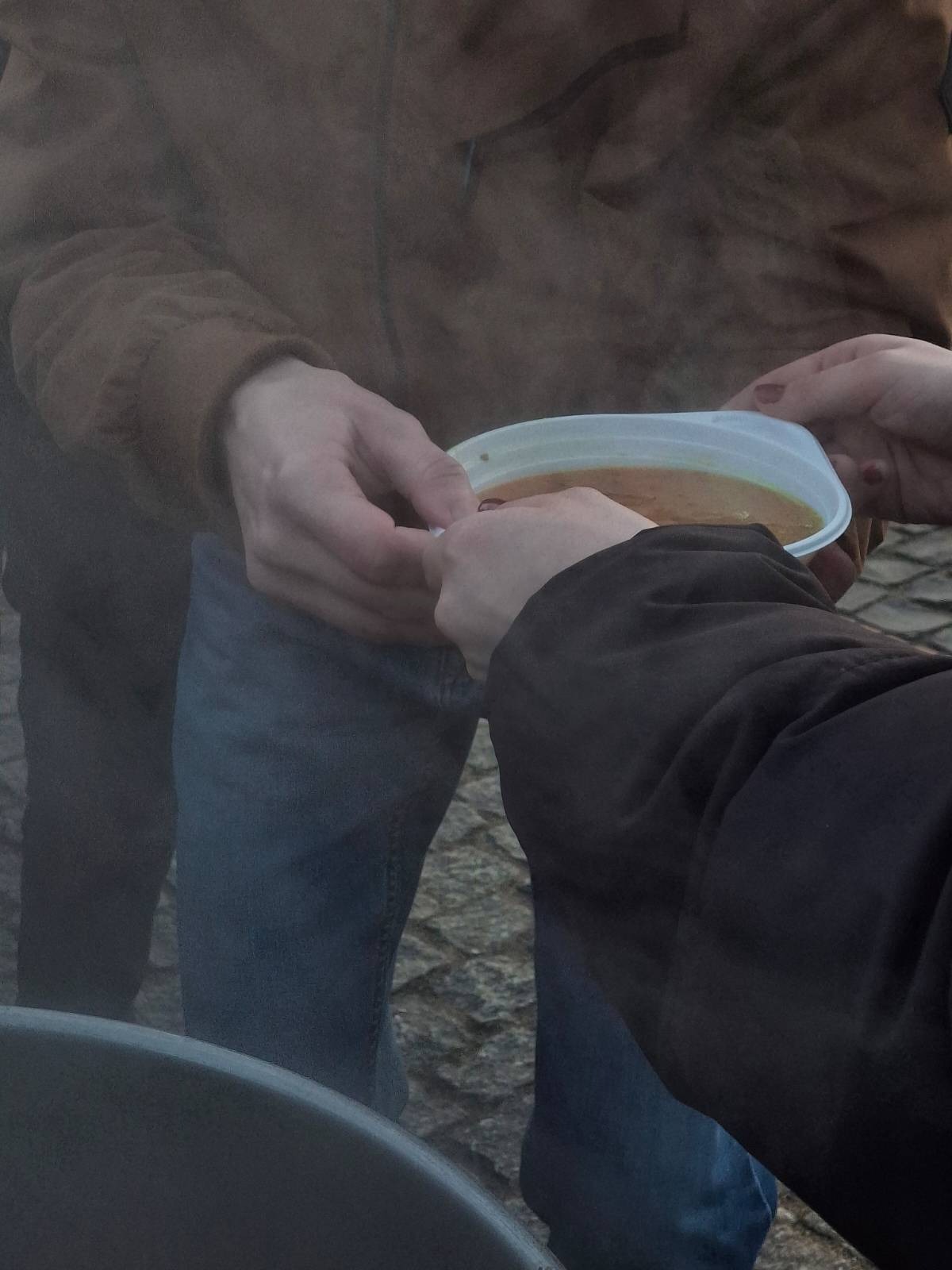 Pomoc wzajemna, czyli kto komu pomaga?