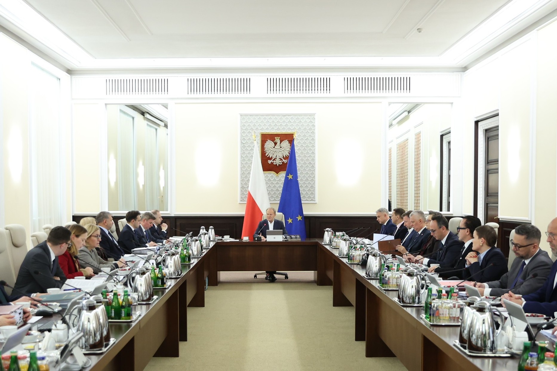 Koniec mrożenia cen energii. Złe oceny pracy rządu